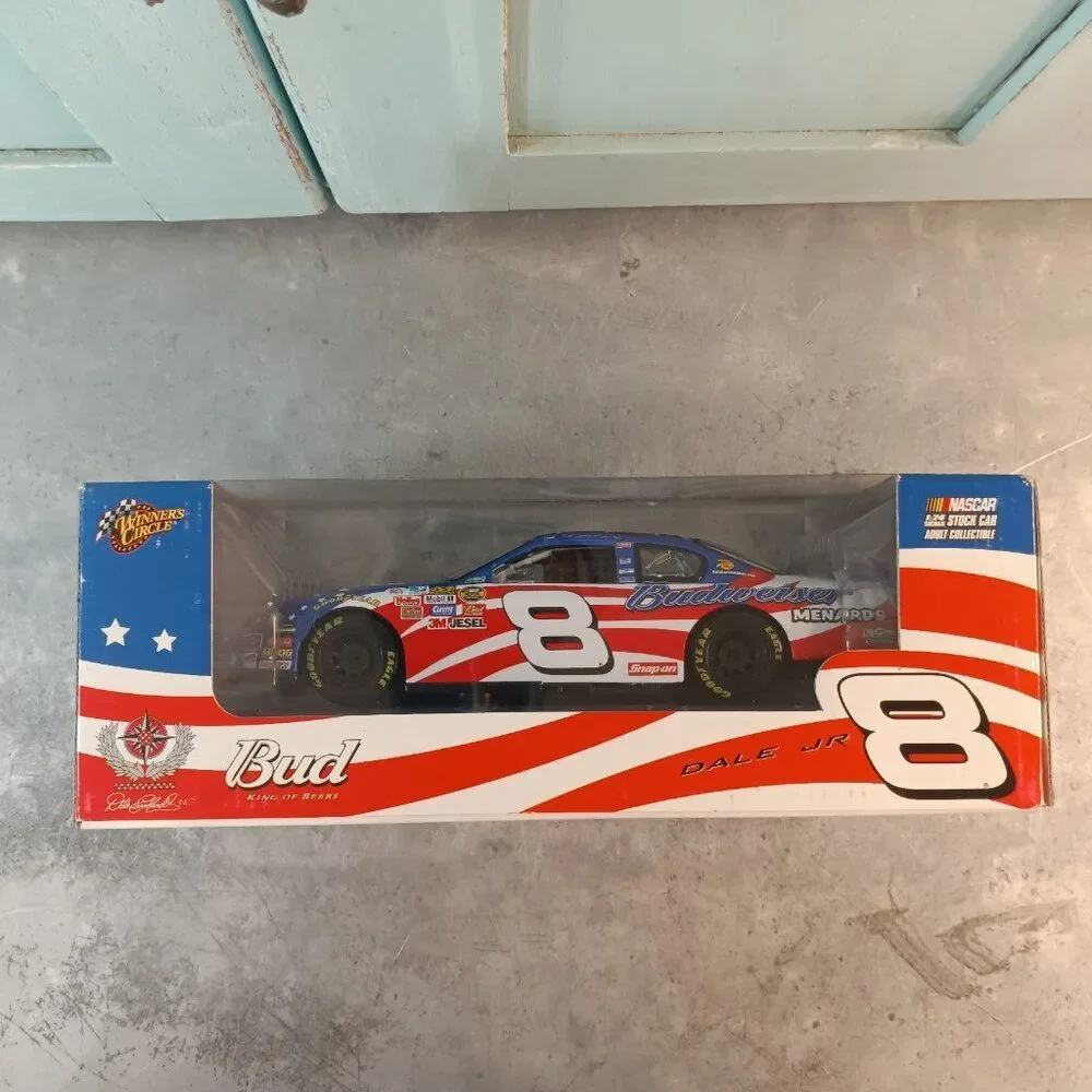 Dale Earnhardt Jr #8 Budweiser Stars & Stripes 2007 1:24 Scale Diecast Car
